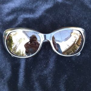 Ladies RayBan sunglasses